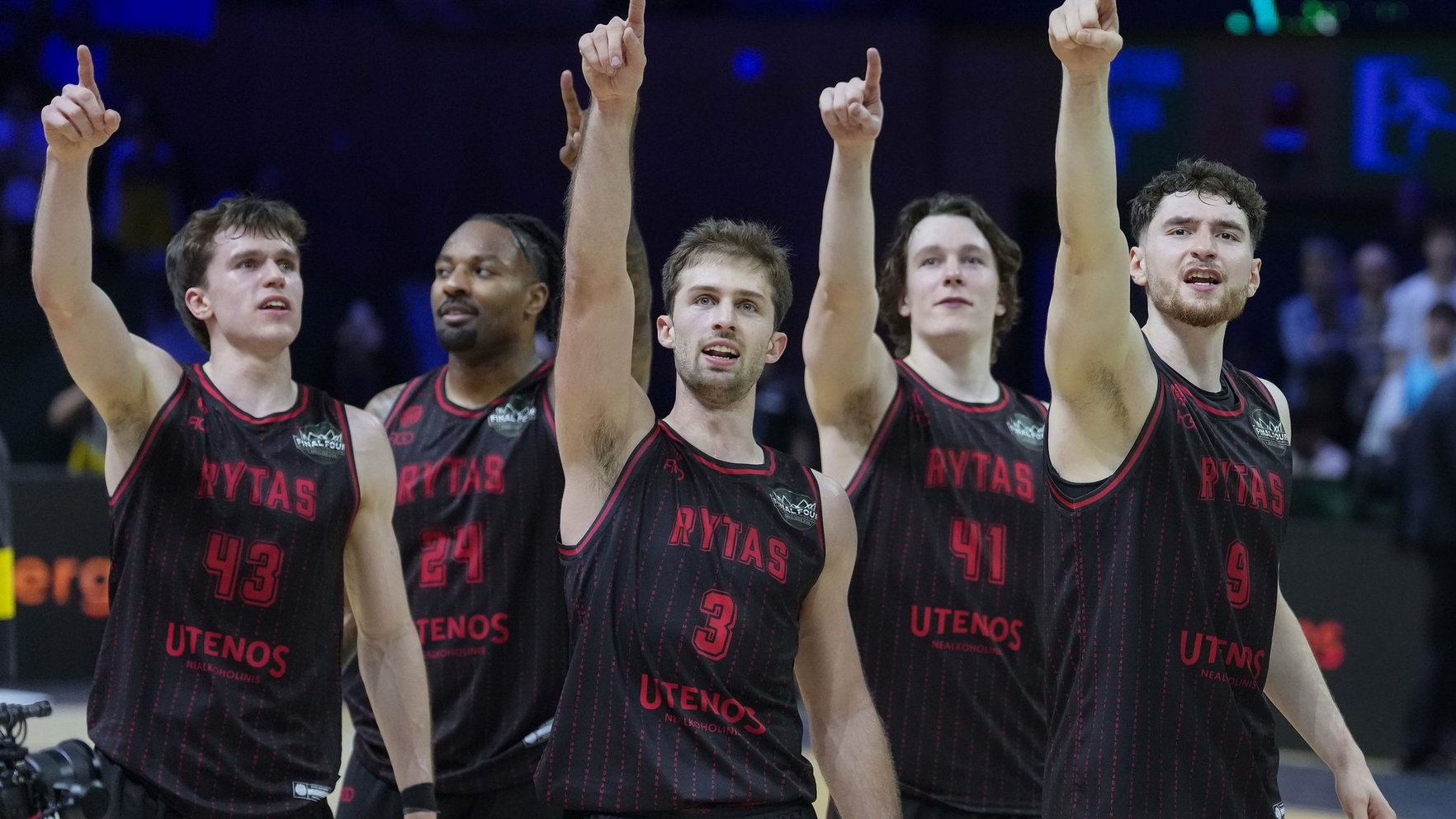 Lietuvas klubs pēc grandiozas atspēlēšanās triumfē FIBA Čempionu līgā