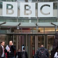 BBC samaksās kompensāciju politiķim par nepatiesu apsūdzēšanu pedofilijā