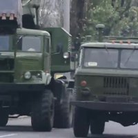 'Delfi' Ukrainā: militārais konvojs Doņeckas apgabalā