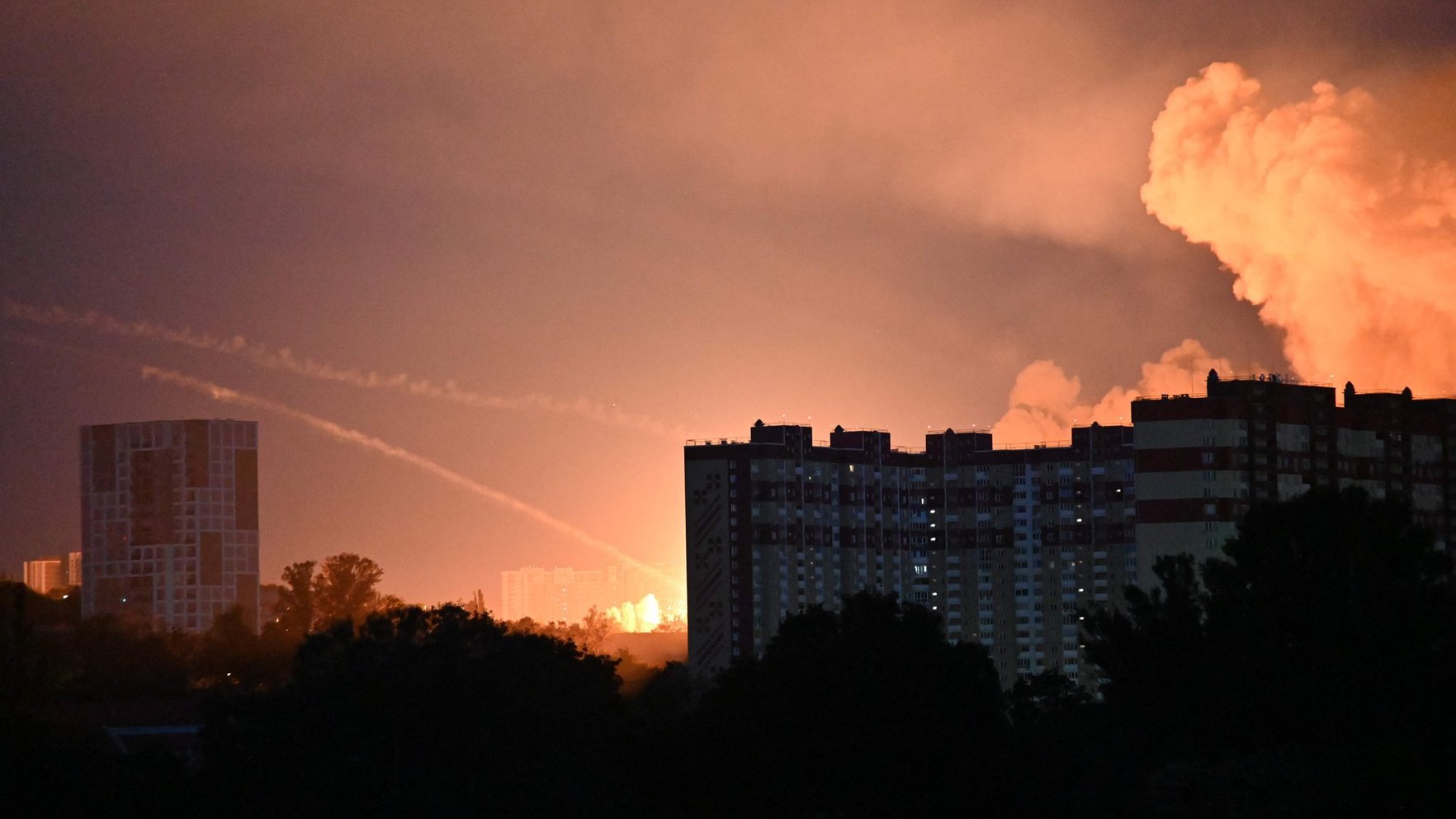 Ukraine braces for new Russian attack, Zelenskyy warns of potential strike tonight
