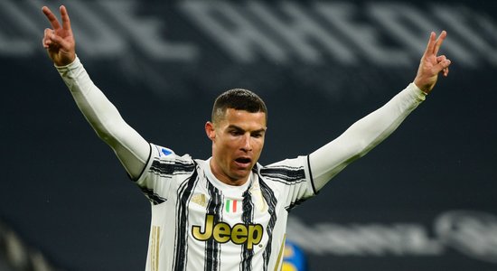 Itālijas grands 'Juventus' zaudē tiesā un maksās Ronaldu iespaidīgu summu