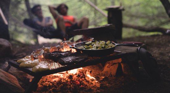 Kā un kur pilsētā pagatavot grilētu maltīti. Receptes un ieteikumi visām gaumēm