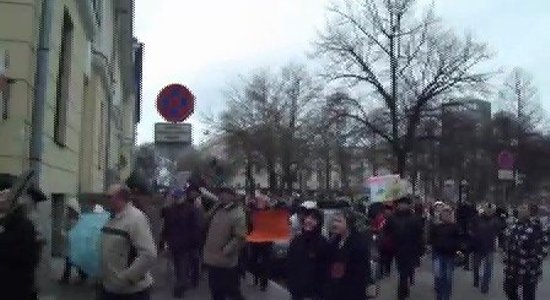 подходя к Сейму 24 марта 2011