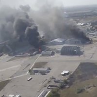 Video: Prokrieviskie kaujinieki apšauda Doņeckas lidostu; uguni koriģē ar bezpilota lidaparātu