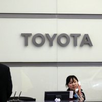'Toyota' gāž no troņa 'Volkswagen' un kļūst par globālā tirgus līderi