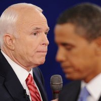 Маккейн: позор, что США до сих пор не предоставили Украине оружие