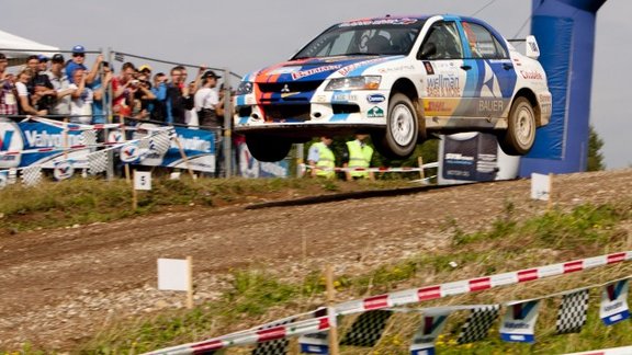 300 ezeru rallijs - 15