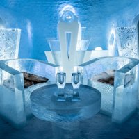 Zviedrijā tapusi pirmā ledus viesnīca, kur var nakšņot visu gadu