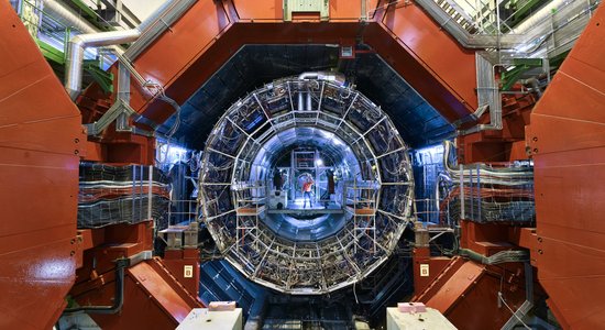 Lieliska iespēja – pieci skolēni varēs 'ēnot' zinātniekus prestižajā CERN