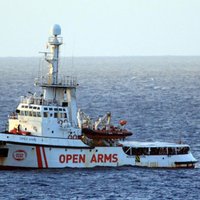 Sešas ES valstis piekritušas uzņemt migrantus no 'Open Arms' kuģa