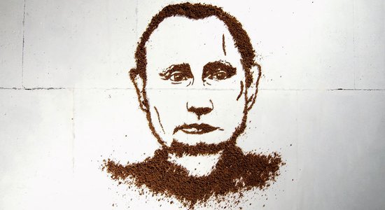 Lietuviešu māksliniece izveido Putina seju. Un izbaro to vistām