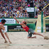 Пляжники Самойлов и Шмединьш — в четвертьфинале чемпионата Европы