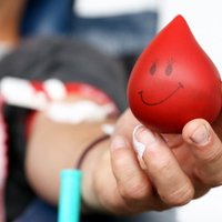 VADC aicina donorus palīdzēt piepildīt asins krājumu