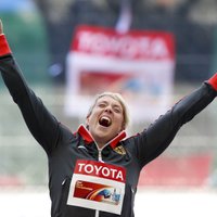 Šķēpmešanā sievietēm pasaules čempionātā triumfē vāciete Obergfela