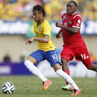 Brazīlijas futbolisti pārbaudes spēlē izcīna graujošu uzvaru