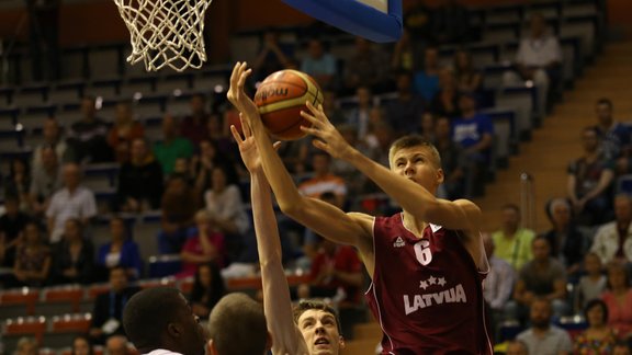 U18 Eiropas čempionāta basketbola spēlē starp Latvijas un Anglijas - 11