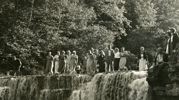 izstade_Apceļo dzimto zemi! Latvijas tūrisma propaganda 1930. gados_fotografs_nezinams_noRVKMkrajuma_publicitaes