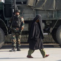 Indijas uzbrukumā Pakistānas armijas postenim Kašmirā nogalināts karavīrs