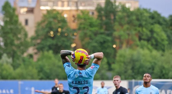 'Riga' gūst vārtus vien otrajā puslaikā un uzvar 'Super Nova' futbolistus