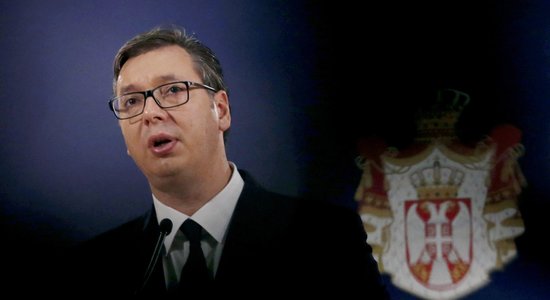 Serbijas ārkārtas vēlēšanās triumfējusi Vučiča partija