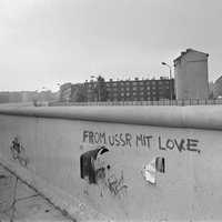 Baltijas ārlietu ministri: Berlīnes mūra krišana nozīmēja 'ļaunuma impērijas' sabrukumu