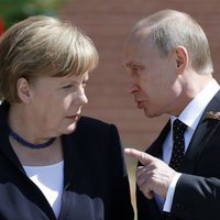 Merkele: Krievijai noteiktās sankcijas netiks atceltas, līdz nebūs izpildītas Minskas vienošanās