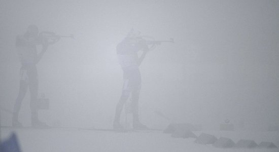 Bieza migla Holmenkollenā draud 'noraut' pasaules biatlona čempionāta sākumu