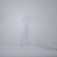 Oberhofa biatlonistus sagaida ar šaušanai smagiem laika apstākļiem
