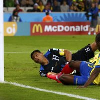 Divi Valensijas vārtu guvumi sekmē Ekvadoras izlases panākumu pār Hondurasu