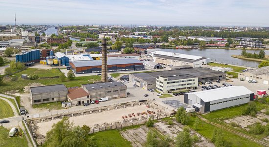 Zviedrijas medicīnisko matraču ražotājs atvērs rūpnīcu Latvijā