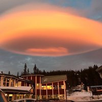 ФОТО: Фантастическое облако-НЛО в небе над Швецией