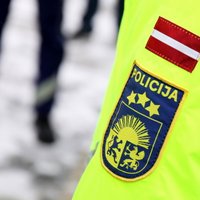 Policista bezdarbību kautiņā Bauskā turpinās izskatīt oktobrī