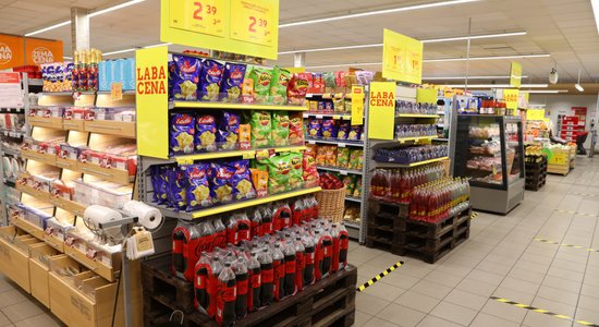 Cenu kāpuma dēļ veikalu plauktos kardināli mainīsies pārtikas preču sortiments, norāda Gulbe