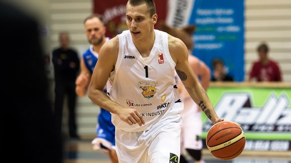 'Jēkabpils' basketbolisti tikai noslēdzošajā ceturtdaļā salauž 'Valka/Valga' pretestību 'Jēkabpils' basketbolisti tikai noslēdzošajā ceturtdaļā salauž 'Valka/Valga' pretestību