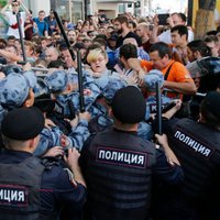 Latvija aicina nekavējoties atbrīvot Maskavā aizturētos demonstrantus