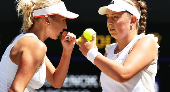 Ostapenko un Kičenoka iekļūst 'Australian Open' dubultspēļu ceturtdaļfinālā