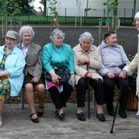 OECD: Latvijai nepieciešams būtiski palielināt minimālo pensiju apjomu