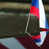 ASV aicinājušas Latviju veicināt kritērijiem atbilstošo nepilsoņu naturalizāciju