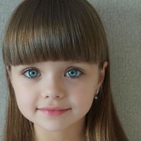 Krievu meitenīte, kuru dēvē par skaistāko bērnu pasaulē