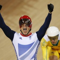 Treka riteņbraukšanas leģenda Hojs izcīna savu sesto zelta medaļu olimpiskajās spēlēs