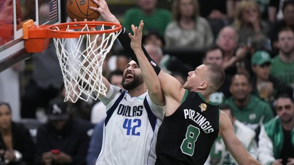 Basketbols: Bostonas Celtics - Dalasas Mavericks