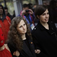 Pussy Riot представили новый клип против Путина и Олимпиады