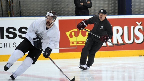 Hokejs, Latvijas izlases treniņš Ķelnē pirms spēles pret Slovākiju - 15