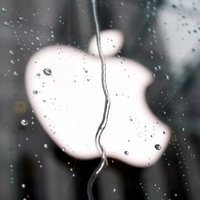 Продажи Apple упали впервые за последние 13 лет
