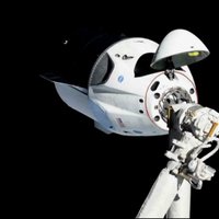 'Space X' kosmosa kuģis veiksmīgi savienojas ar SKS