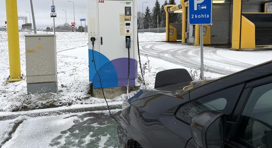 "Ja nav normāla auto, ģimenei neesi vajadzīgs!" Elektroauto uzlādes piedzīvojumi