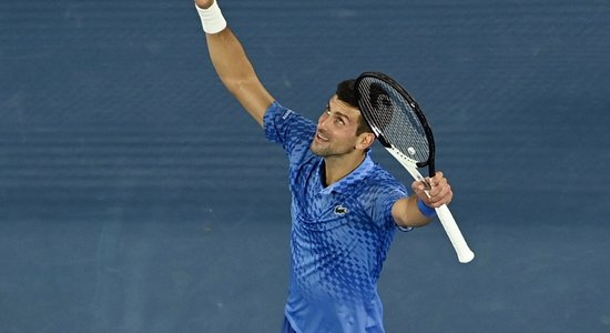 Džokovičs sasniedz 'US Open' ceturtdaļfinālu