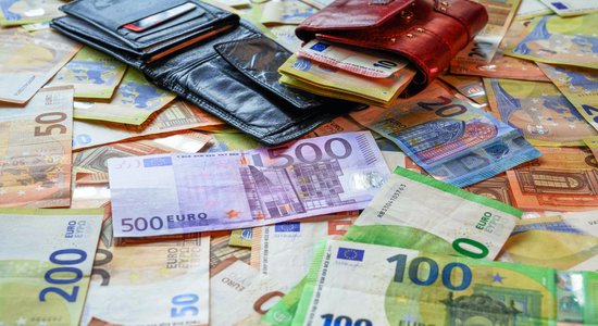 Latvijas finanšu iestādes pērn nopelnījušas 573,5 miljonus eiro