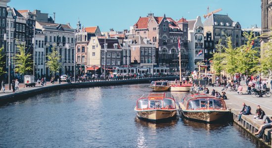 В центр - на общественном транспорте! Амстердам уберет круизные суда из центра города 