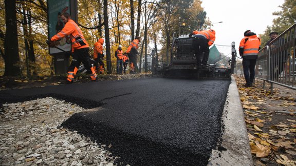 Tallinā uzbūvēts ceļš no pārstrādātiem plastmasas atkritumiem - 17